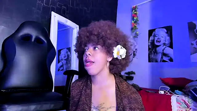 Alika01 online show from February 13, 6:38 pm