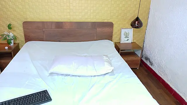 Snapshot of Mrs_booty chatting on January 10, 6:28 pm Mrs booty online show from January 10, 6:28 pm