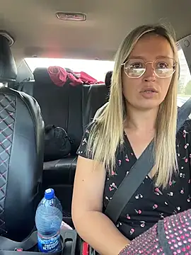 Snapshot of StasyWood chatting on July 10, 1:10 am StasyWood online show from July 10, 1:10 am
