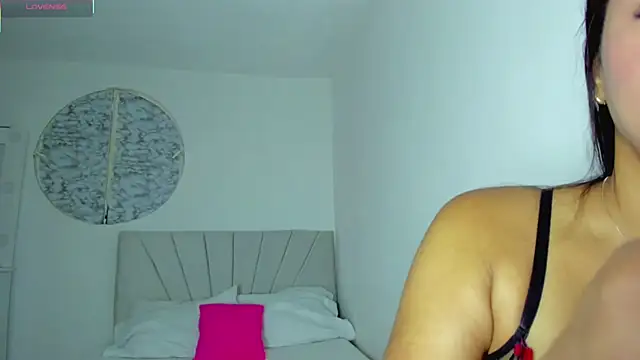 Snapshot of IsabelaVanegas_ chatting on October 30, 2:40 pm IsabelaVanegas online show from October 30, 2:40 pm