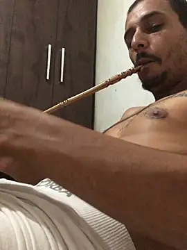 Pauzuudo01 online show from January 30, 7:18 am