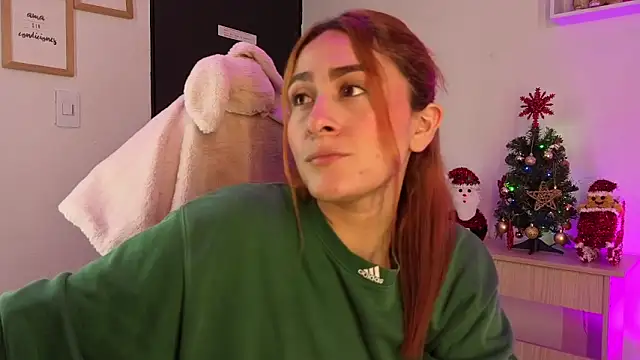 Snapshot of Tiarha chatting on November 14, 4:11 am Tiarha online show from November 14, 4:11 am