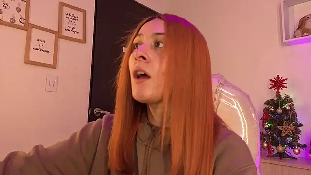 Snapshot of Tiarha chatting on November 16, 4:51 am Tiarha online show from November 16, 4:51 am