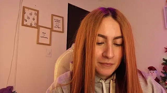 Snapshot of Tiarha chatting on November 19, 4:56 am Tiarha online show from November 19, 4:56 am