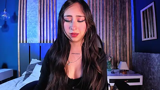 Snapshot of _cloe_martinez chatting on December 23, 1:40 am cloe martinez online show from December 23, 1:40 am