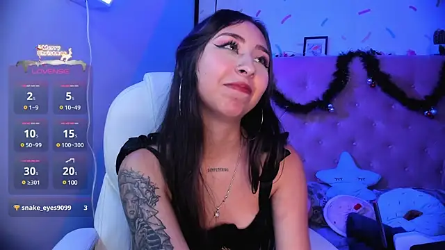 Snapshot of _cloe_martinez chatting on January 4, 10:45 pm cloe martinez online show from January 4, 10:45 pm