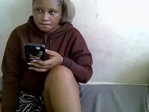 Crystal  Gee online show from March 20, 6:19 am