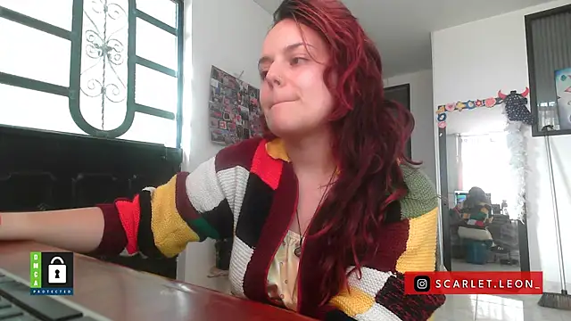 Scarletleon77 online show from November 4, 9:25 pm