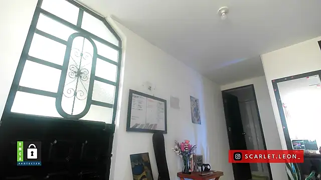 Scarletleon77 online show from March 4, 4:35 pm