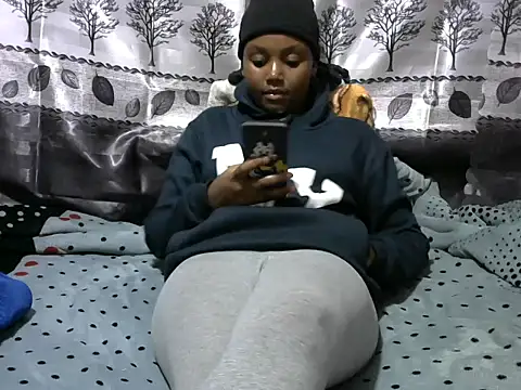 Snapshot of Sweet_kelsiey chatting on February 25, 9:02 pm Sweet kelsiey online show from February 25, 9:02 pm