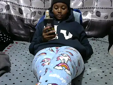 Snapshot of Sweet_kelsiey chatting on March 6, 10:15 pm Sweet kelsiey online show from March 6, 10:15 pm