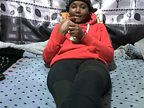 Snapshot of Sweet_kelsiey chatting on March 13, 7:28 pm Sweet kelsiey online show from March 13, 7:28 pm