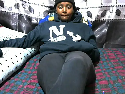 Snapshot of Sweet_kelsiey chatting on March 14, 8:38 pm Sweet kelsiey online show from March 14, 8:38 pm