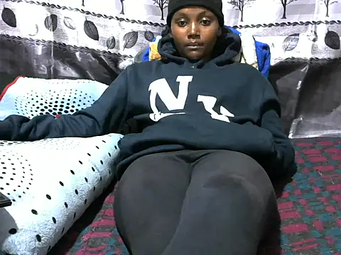 Snapshot of Sweet_kelsiey chatting on March 15, 4:21 pm Sweet kelsiey online show from March 15, 4:21 pm