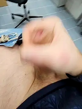 Snapshot of thesmiledoc chatting on December 17, 2:12 am thesmiledoc online show from December 17, 2:12 am