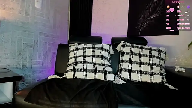 paulinasaeEnz online show from March 15, 1:28 pm