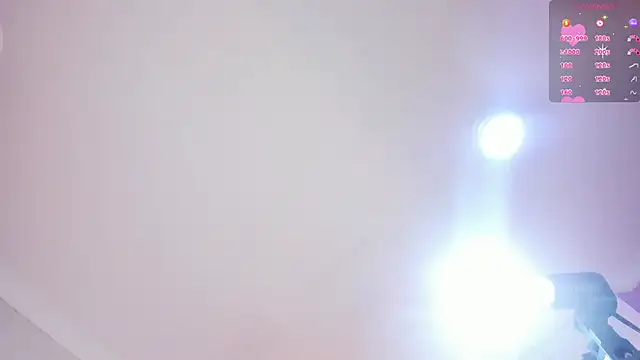 paulinasaeEnz online show from April 4, 1:08 pm