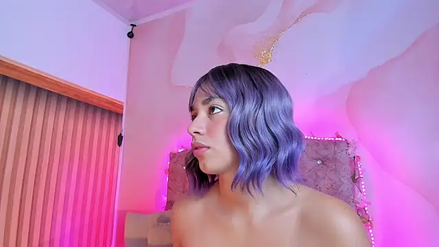 Snapshot of Khassia_f32 chatting on March 8, 10:54 am Khassia f32 online show from March 8, 10:54 am