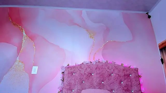 Snapshot of Khassia_f32 chatting on March 10, 5:07 pm Khassia f32 online show from March 10, 5:07 pm