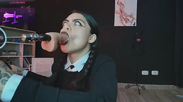 Snapshot of _WednesdayFriday_ chatting on February 16, 5:59 pm  WednesdayFriday  online show from February 16, 5:59 pm