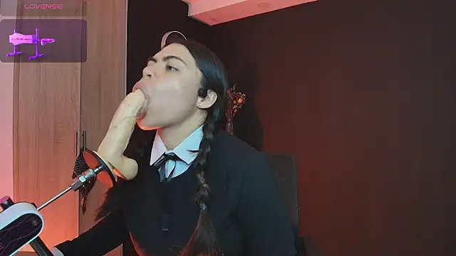 Snapshot of _WednesdayFriday_ chatting on September 14, 5:23 pm  WednesdayFriday  online show from September 14, 5:23 pm