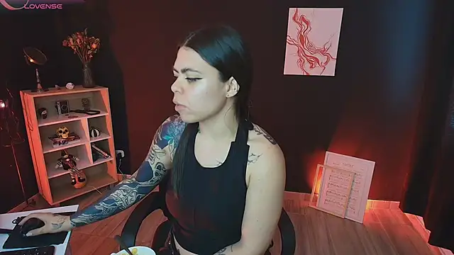 Snapshot of _WednesdayFriday_ chatting on September 17, 8:10 pm  WednesdayFriday  online show from September 17, 8:10 pm