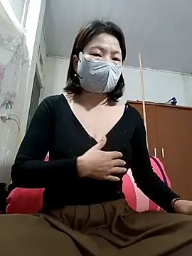 Snapshot of Anna_Toy19 chatting on March 6, 1:05 am Anna Toy19 online show from March 6, 1:05 am