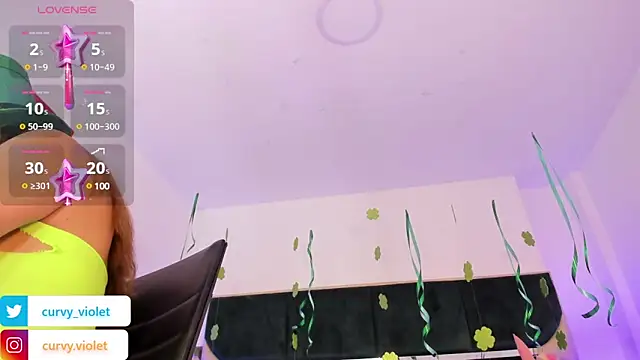 Snapshot of CurvyViolet chatting on March 17, 11:42 am CurvyViolet online show from March 17, 11:42 am