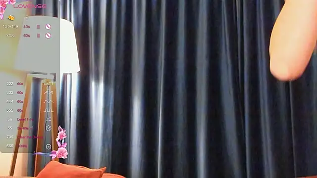 Snapshot of SarahCarrter chatting on December 26, 7:27 pm SarahCarrter online show from December 26, 7:27 pm