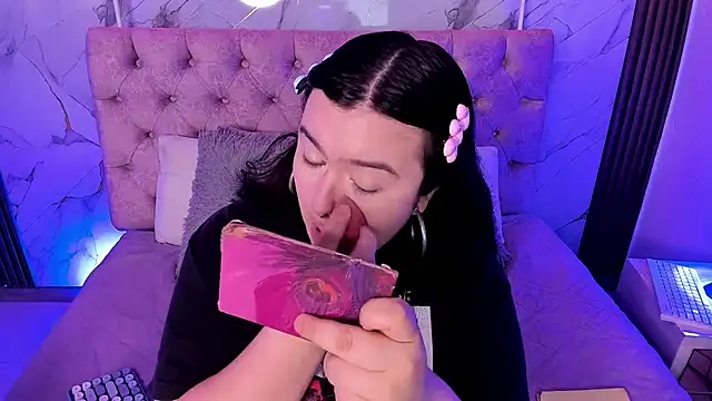 Abbyy Brooks online show from December 1, 11:37 am