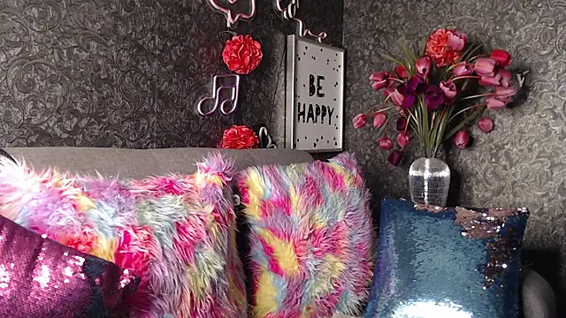 Snapshot of EvelinaGrey chatting on January 27, 7:03 am EvelinaGrey online show from January 27, 7:03 am