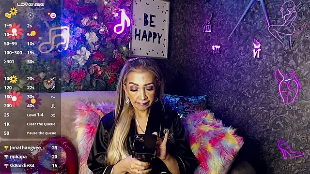 Snapshot of EvelinaGrey chatting on January 30, 10:40 am EvelinaGrey online show from January 30, 10:40 am