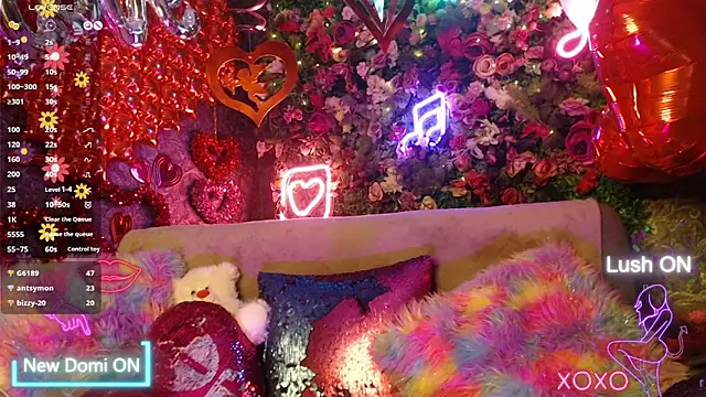 Snapshot of EvelinaGrey chatting on February 7, 11:01 am EvelinaGrey online show from February 7, 11:01 am