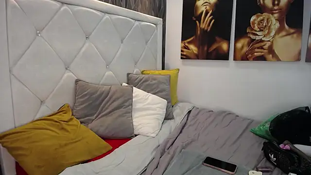 Snapshot of EvelinaGrey chatting on March 10, 1:43 pm EvelinaGrey online show from March 10, 1:43 pm