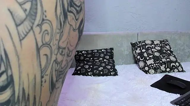 sweeeet poison online show from December 2, 4:42 am