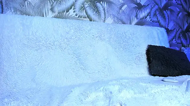 sweeeet poison online show from November 8, 4:01 am