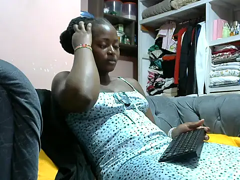 slender-qwene online show from May 15, 9:11 pm