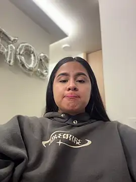 KattyPortman online show from April 2, 2:31 am