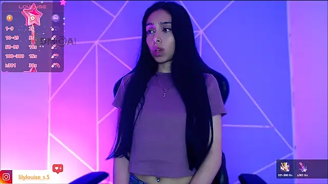 Snapshot of lilylouisee chatting on November 6, 2:51 pm lilylouisee online show from November 6, 2:51 pm