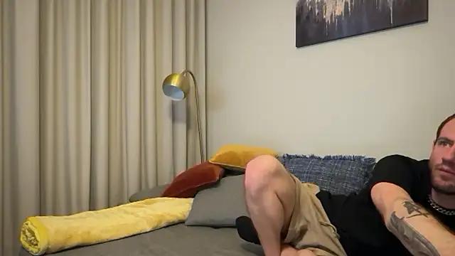 Snapshot of KingCal205 chatting on September 26, 9:19 pm KingCal205 online show from September 26, 9:19 pm