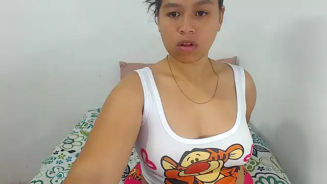 Hazel donna online show from April 14, 11:49 am