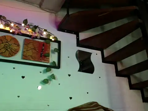 dreamgirl sweet online show from September 17, 4:25 am