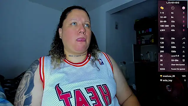 mariana maze online show from January 25, 8:10 am