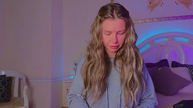 Real Tini online show from October 11, 11:42 am