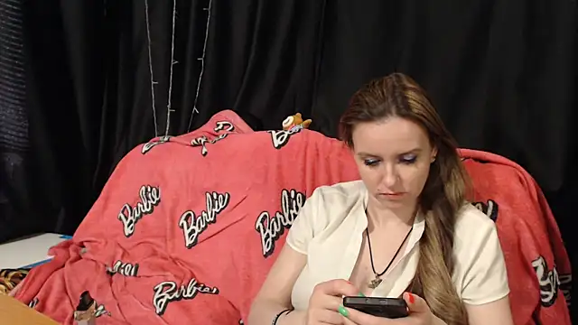 Snapshot of Milana69 chatting on May 22, 3:06 pm Milana69 online show from May 22, 3:06 pm
