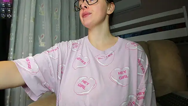 Snapshot of lecherous_wife chatting on September 11, 5:24 pm lecherous wife online show from September 11, 5:24 pm