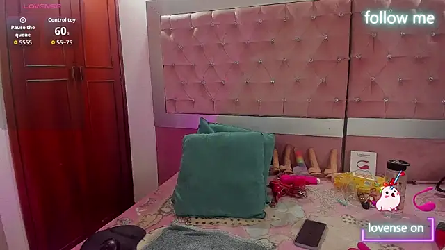 neeko princes online show from December 4, 12:03 pm