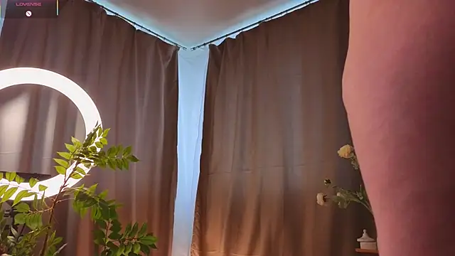 SoniaScott online show from April 15, 2:51 am