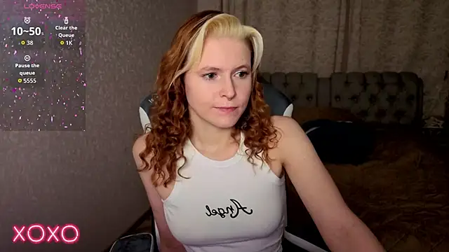 Snapshot of rocky_foxy chatting on October 23, 10:52 pm rocky foxy online show from October 23, 10:52 pm