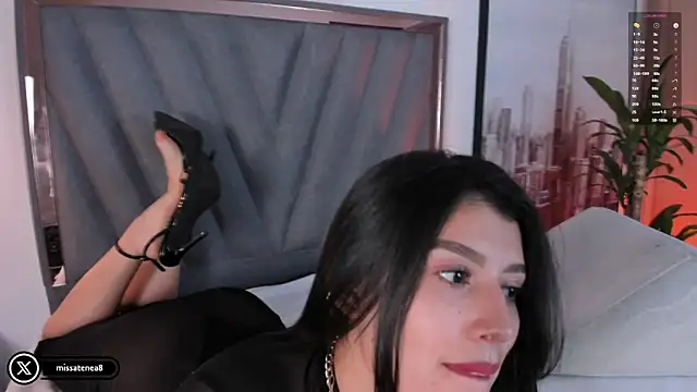 missatenea online show from March 15, 10:11 pm